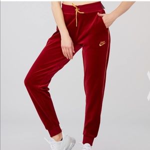 Nike Women Sportswear Velour Jogger Pants size XL